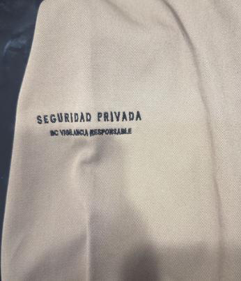 Bordado Seguridad Privada en espalda del uniforme